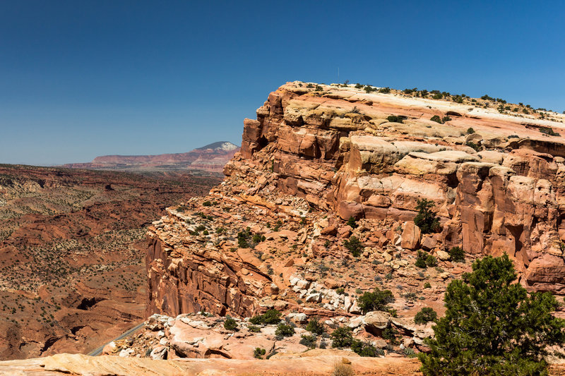 Rising cliffs from Navajo Nobs Trail