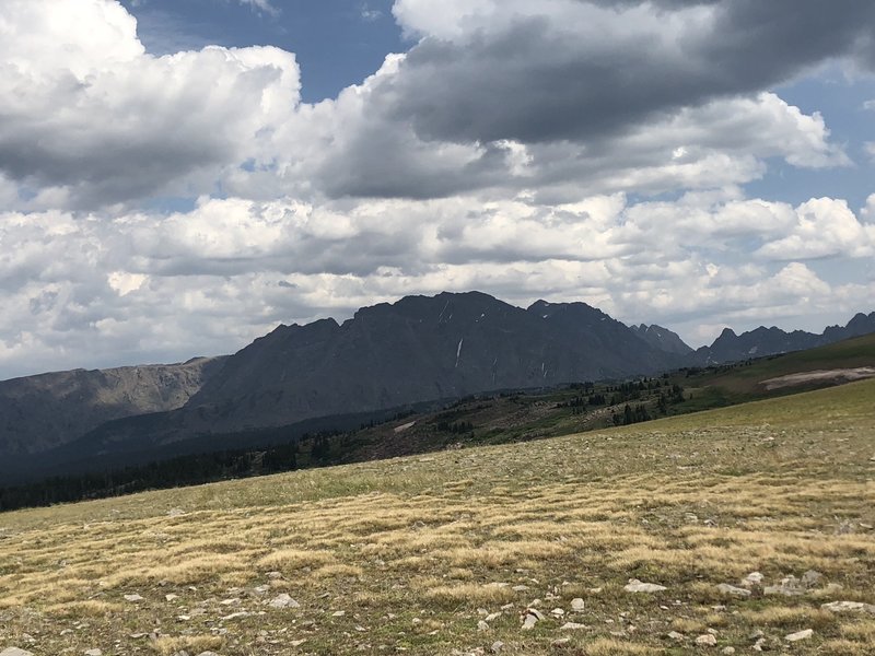 Heading towards Eagles Nest Mountain along Elliot Ridge Trail