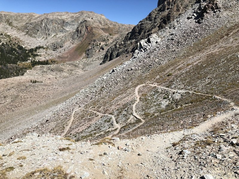 Descending into the Porcupine Trail