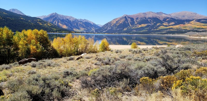 Twin Lakes fall view with Mt Elbert, the highest peak in the Rocky Mountains on the right