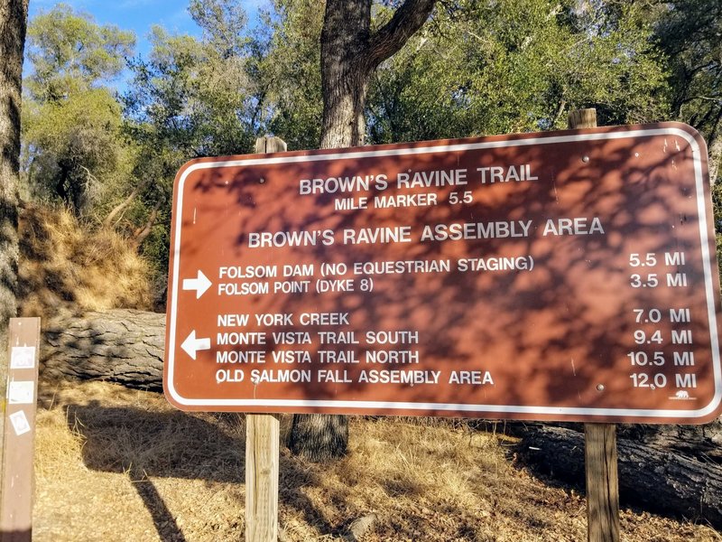 Brown's Ravine Trail mile marker 5.5 sign