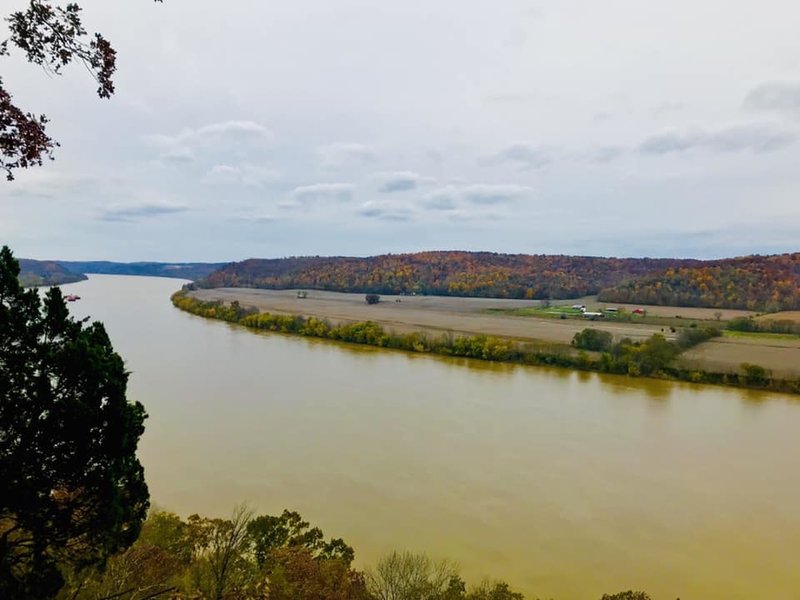 Chimney Shelter - Ohio River Overlook.