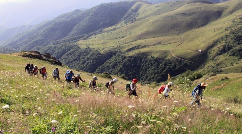 hikers enjoying the green sierra of Syunik