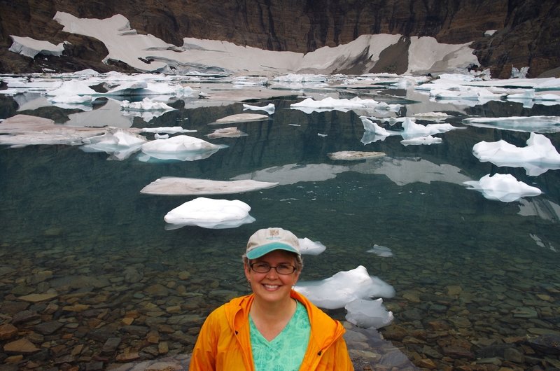 A splash of color at Iceberg Lake