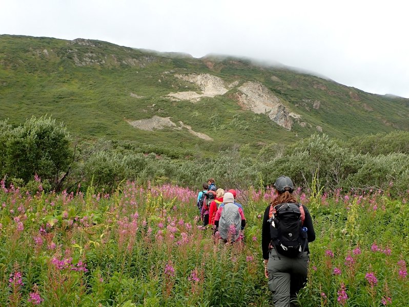 Continuing on; the trail goes through the bare rocks ahead