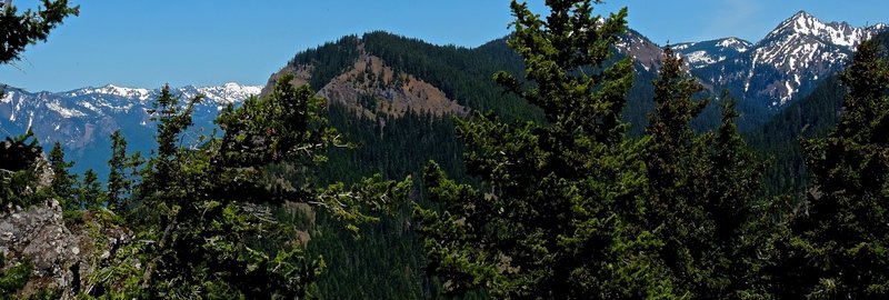 The view to the west, including Silver Peak and Kachess Ridge