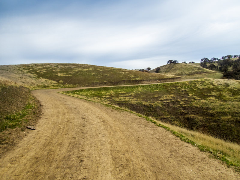 Ridgeline trail in the winter