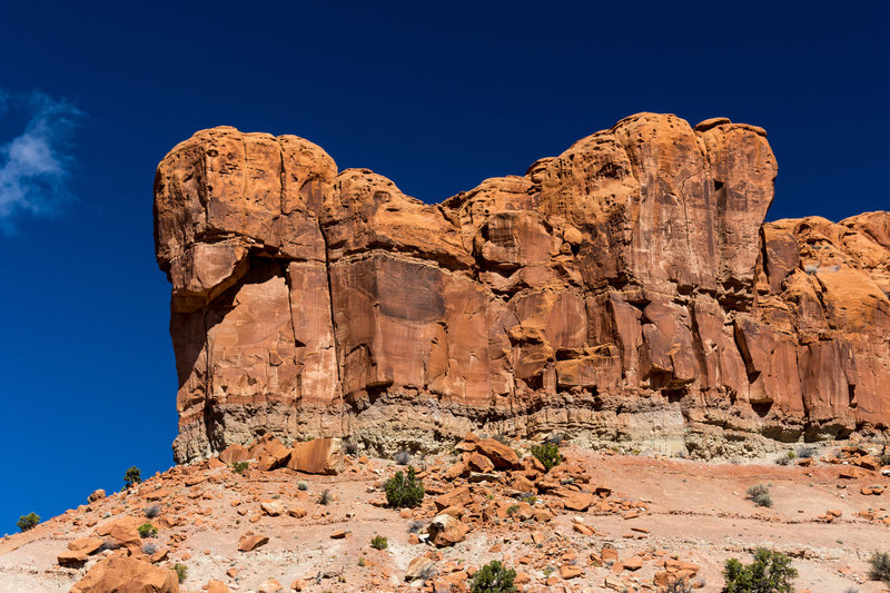 Plenty of impressive rock formations are on either side of Little Death Hollow