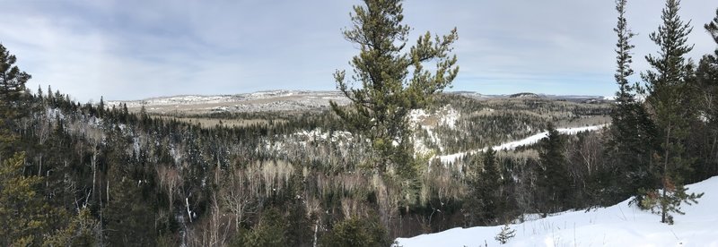 Middle falls overlook, highest point of the trail at 1000 ft high, picture overlooks the trail with Canada on the other side of the river.