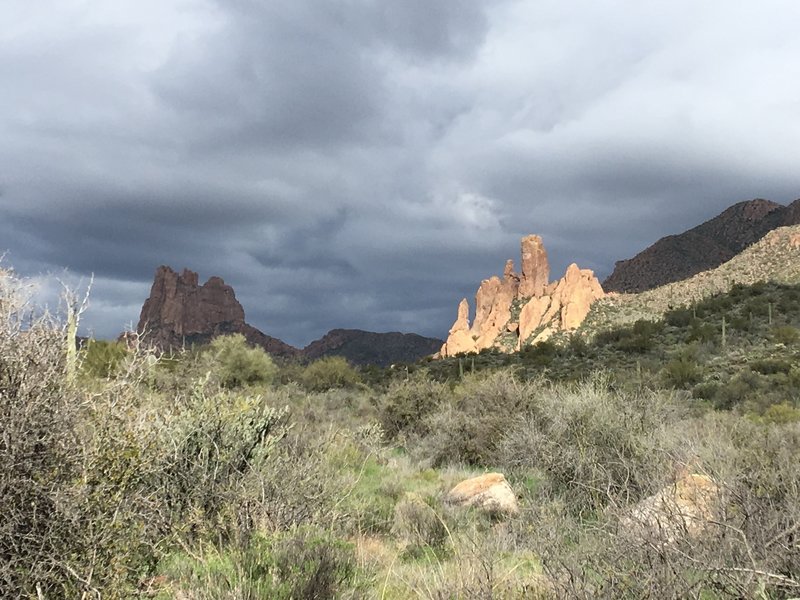 Miners Needle (L) and unnamed rocks.