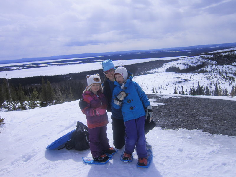 Snowshoers on Melville Lookout (D7).