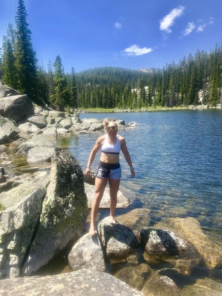 Beautiful small lake. Not many have been to this lake even though it's a fork off of Lake Geneva's trail