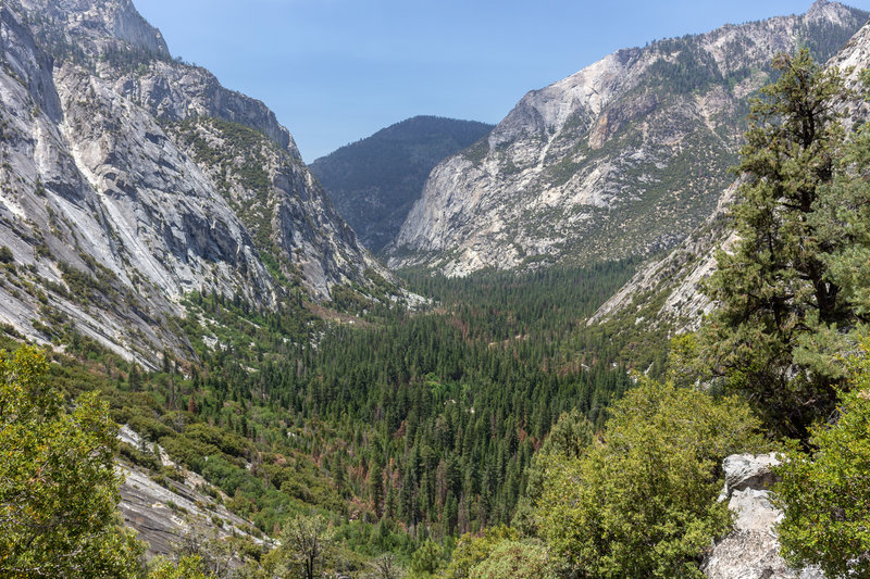 Kings Canyon from the top of the switchbacks on Bubbs Creek Trail.