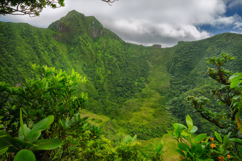 Volcano center of Mt. Kiamuiga