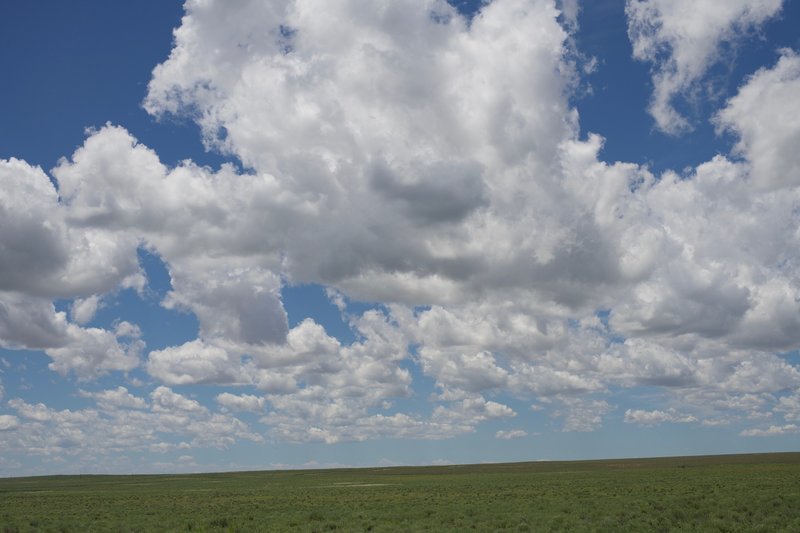 On the left side of the trail, you get a great view of the high plains which stretch off into the distance.