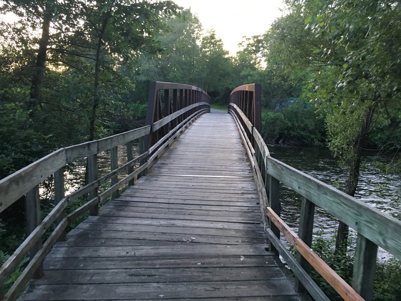 Bridge crossing back over Huron River facing north.