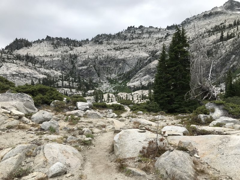 Boulder Creek Lakes Trail