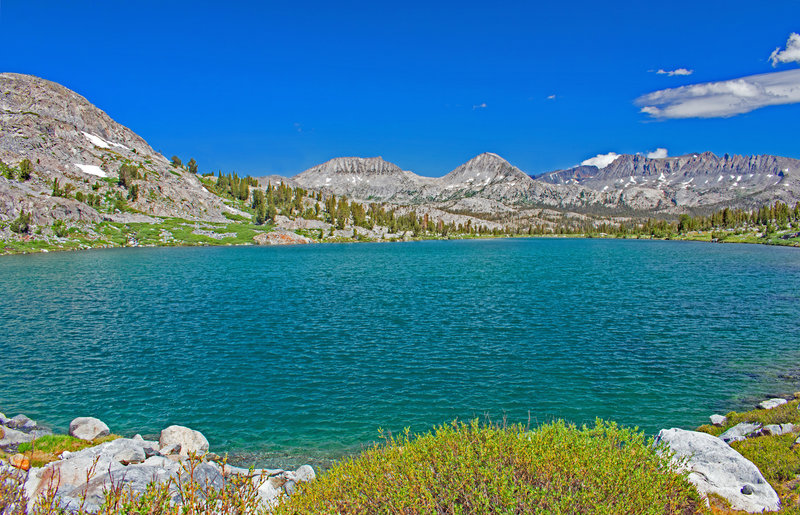 Looking north across lower Davis Lake towards the Koip Crest