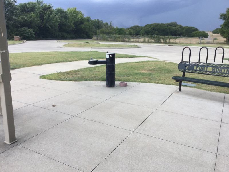 Water point at Pecan Valley Park. Last water stop if you continue on to Benbrook Lake. The bubbler isn't very good, though.