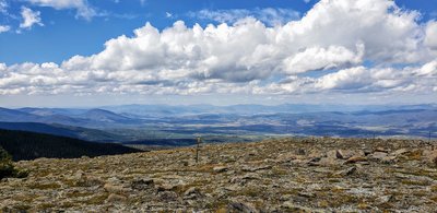 View to the north from the trail just south of the Parsenn Bowl.