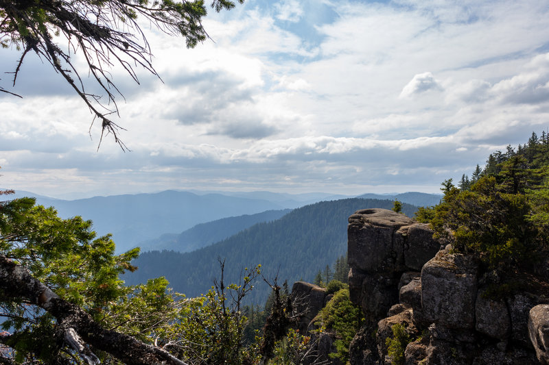 View towards the Panther Ridge from Hanging Rock.