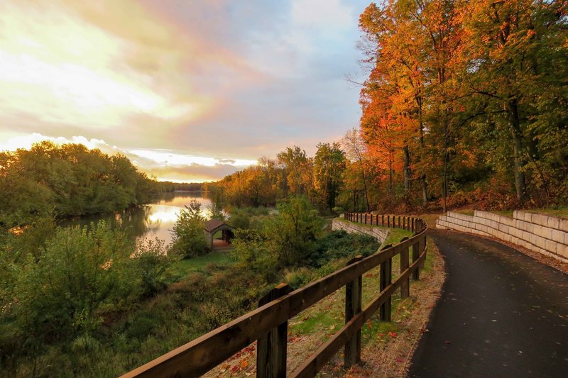 Grand Ravines – Idema Explorers Trail at sunrise" by Lee Koets. Courtesy of Ottawa County Parks & Recreation.