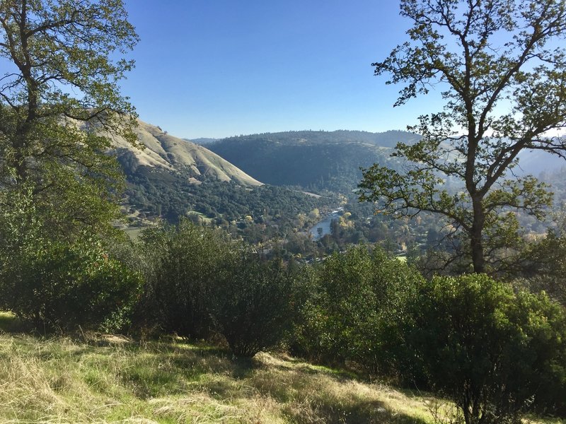 View along Monument Ridge Trail