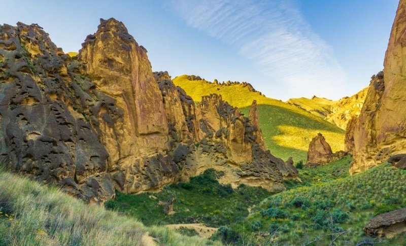 looking back at Leslie Gulch.