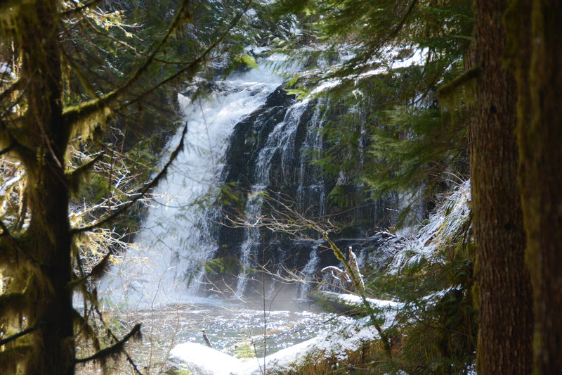 Middle Siouxon Falls from near a nice lunch spot on the "beach"