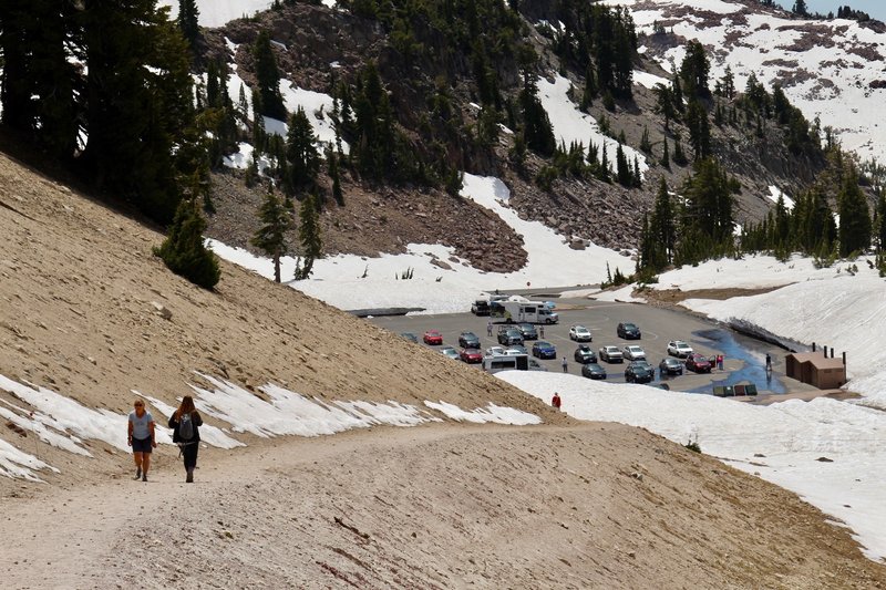 Lassen Peak Trail: Heading back to parking lot