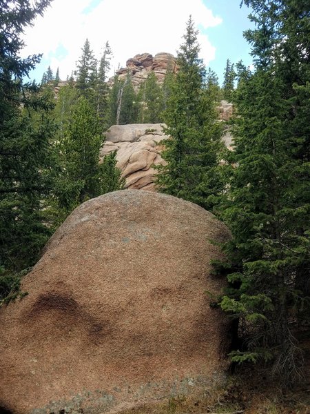 Cool outcropping of Rocks along the trail.