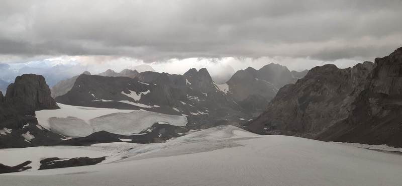 Look back at the valley while going to Mount Joffre