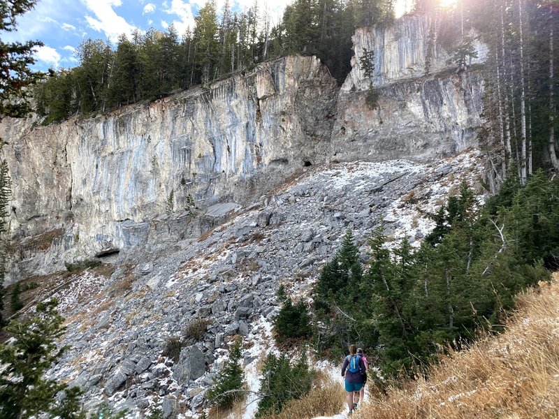 Cool Cliff Features on Desolation Trail.