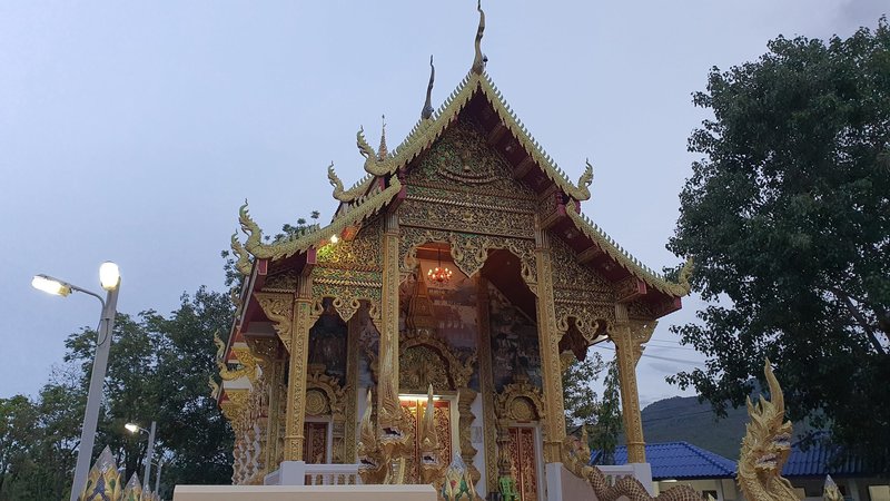 Wat Prathat Doi Kham before sunset.