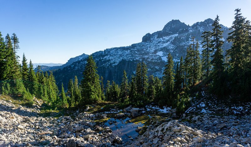 A tarn beneath Chair Peak on the way to Gem Lake.