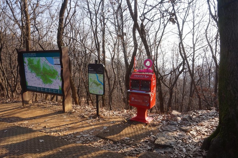 Stamping station at the bottom of the 570 steps up Yongmasan Mt.