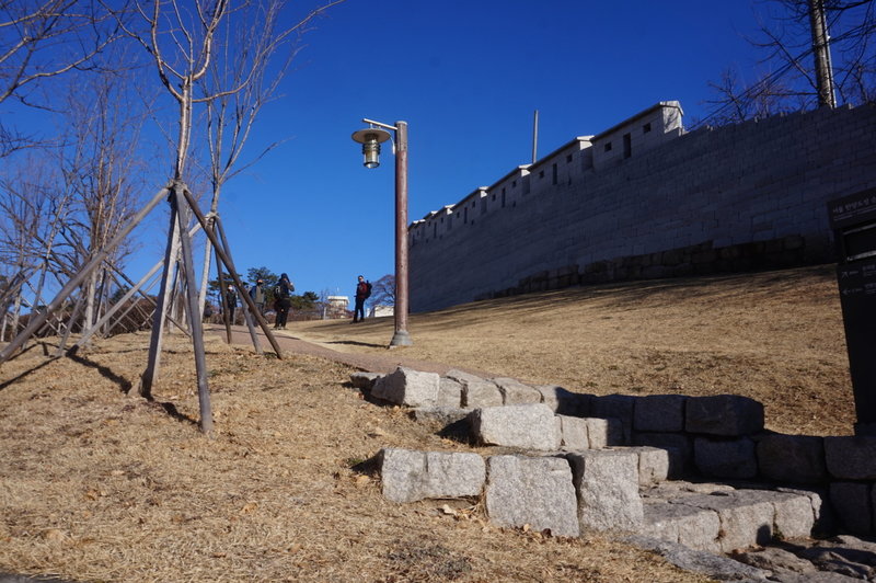 Seoul City Wall Trail alongside Songwol-gil