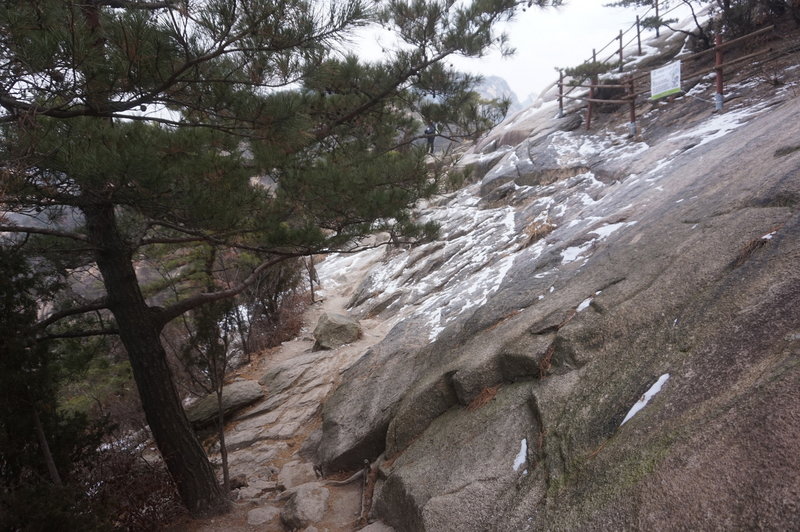 Bukhansan Traverse towards Hyangnobong Peak