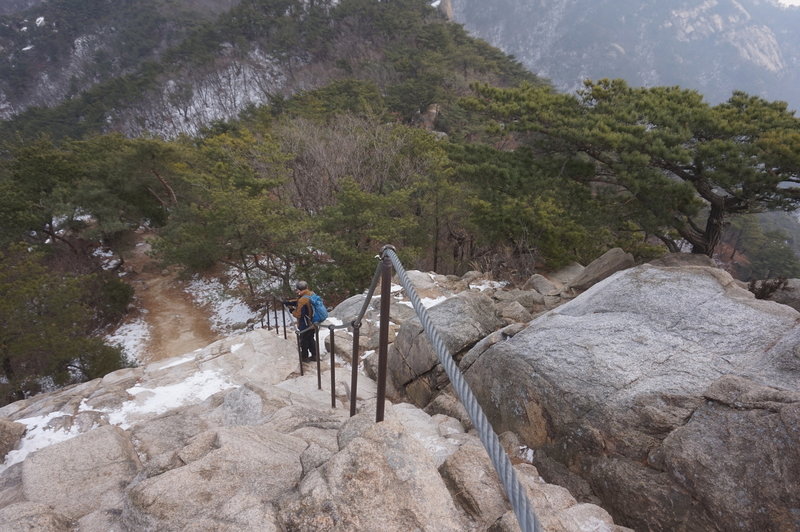 Bukhansan Traverse towards Daenammun Gate