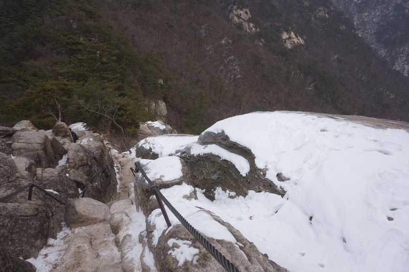 Bukhansan Traverse towards Daenammun Gate