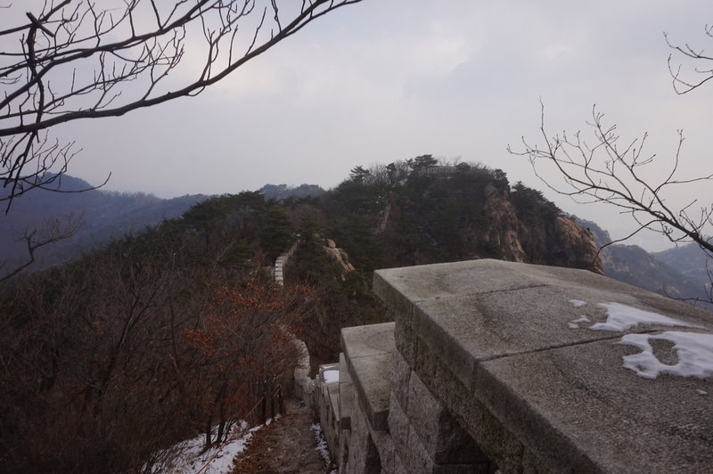 Bukhansan Traverse towards Daedongmun Gate