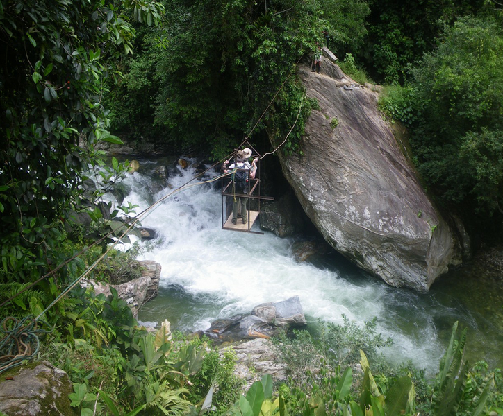 Crossing the Rio Buritaca