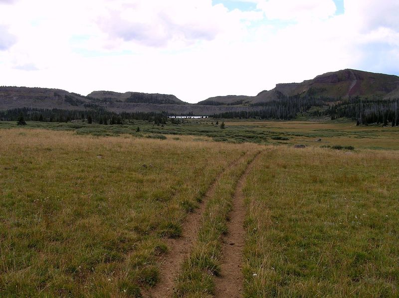 Approach to Wall Lake (no that's not a dam in the background).