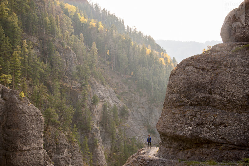 Great edge-clinging trail!