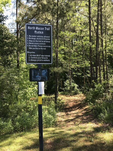 Yellow Loop Trailhead