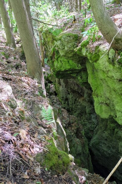 Splitrock Narrows crevice