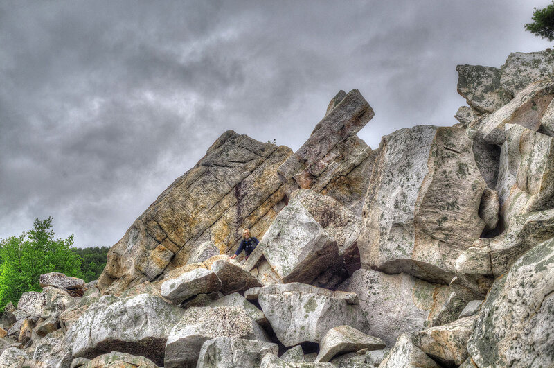 Taking a break on the way up the rock scramble at Devil's Marble Yard.