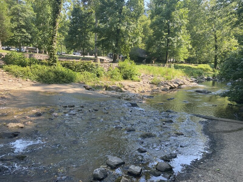 Beginning of the trail  down by Gulpha Gorge campground.