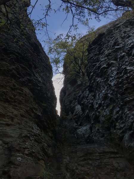 One of the crevices to the summit of Sugarloaf.