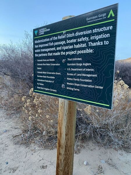 Description of a river structure in the Gunnison River.